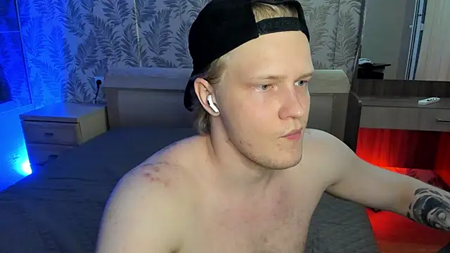 Snapshot of Cactus__James chatting on July 11, 2026, 10:44 pm Cactus James online show from July 11, 2026, 10:44 pm