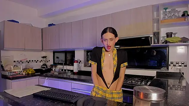 peachandtyron  online show from November 25, 2025, 3:50 am