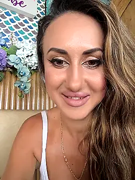 Brilliant-Splashes online show from November 17, 2025, 1:44 am