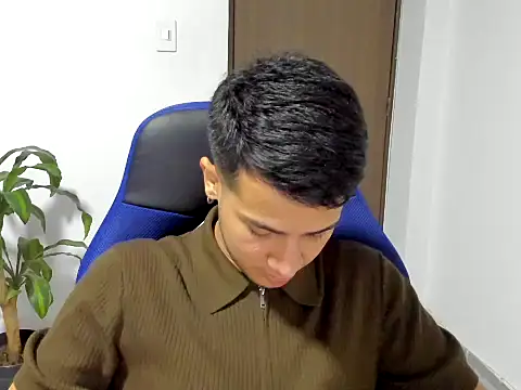 Snapshot of abel_bigcok chatting on November 8, 2025, 3:29 am abel bigcok online show from November 8, 2025, 3:29 am