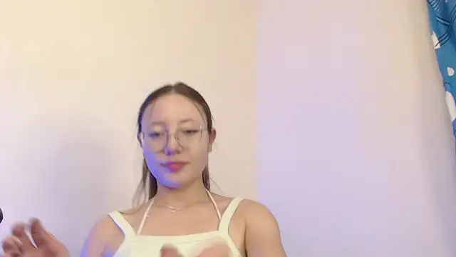 Thalia anderson online show from September 14, 2025, 2:54 am