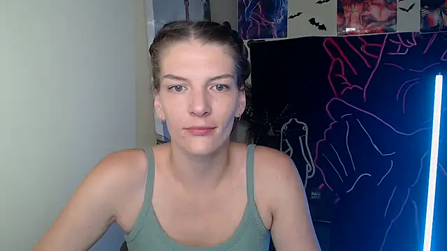 VanessaRey  online show from September 28, 2025, 6:19 am