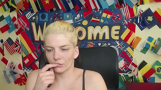 VanessaRey  online show from April 4, 2026, 4:55 am