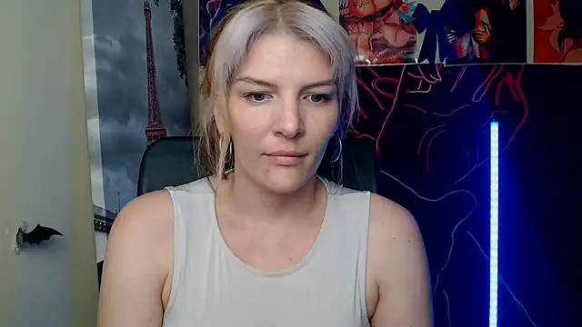 VanessaRey  online show from May 18, 2026, 3:07 pm