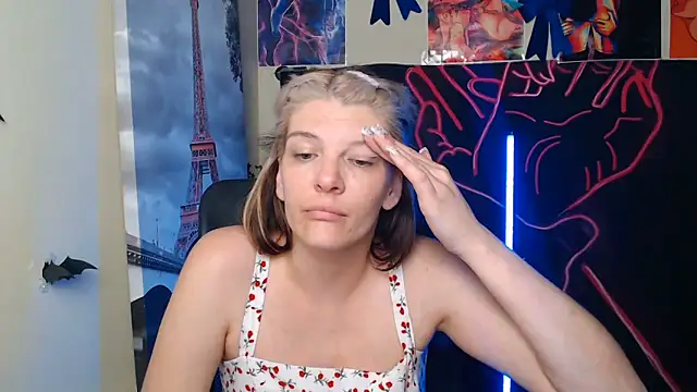 VanessaRey  online show from May 23, 2026, 3:34 am