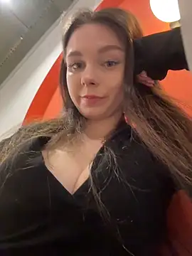 MilaBee online show from March 4, 2026, 11:16 am