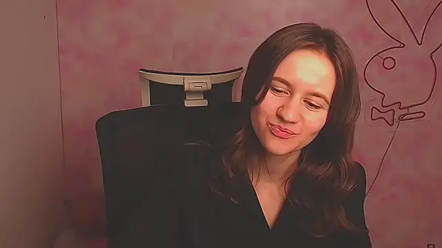Snapshot of Catherine_e chatting on March 23, 2025, 12:47 am Catherine e online show from March 23, 2025, 12:47 am