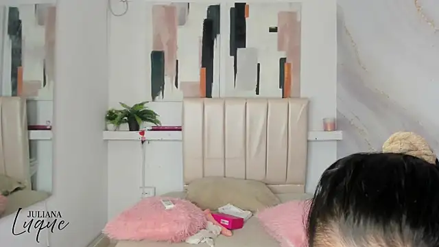 juliana luque online show from November 30, 2025, 12:09 pm