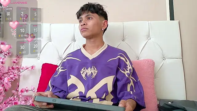 Ethan Westt online show from October 29, 2025, 8:21 pm