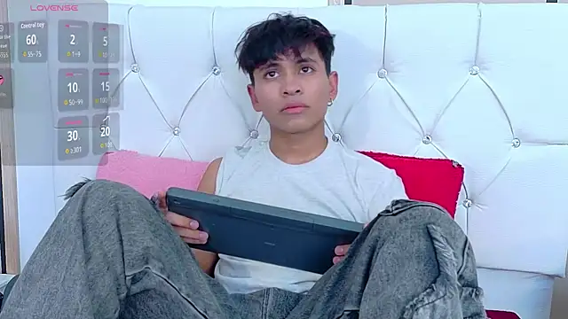 Ethan Westt online show from November 22, 2025, 9:03 pm