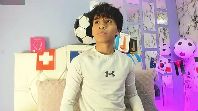 Ethan Westt online show from July 2, 2026, 12:44 pm