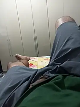 JovanRJ online show from April 10, 2026, 10:03 pm