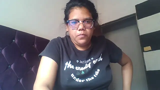 Snapshot of Valeria_Tiffany chatting on October 23, 2025, 5:55 pm Valeria Tiffany online show from October 23, 2025, 5:55 pm