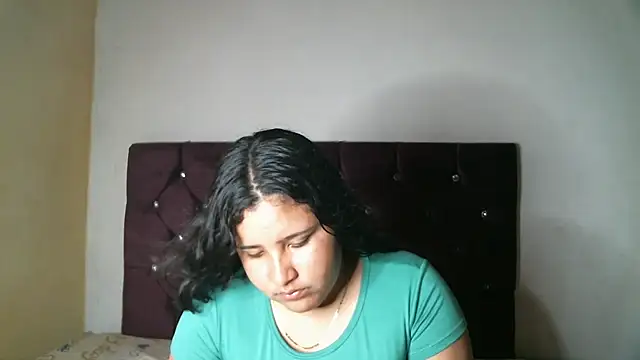 Snapshot of Valeria_Tiffany chatting on November 8, 2025, 9:57 pm Valeria Tiffany online show from November 8, 2025, 9:57 pm