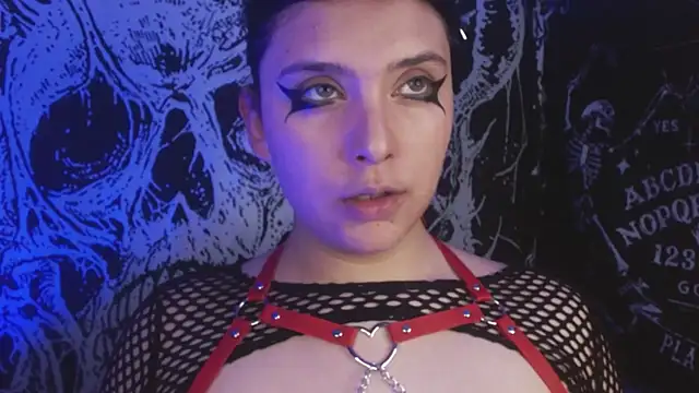 mikaskullcs online show from September 26, 2025, 12:58 am