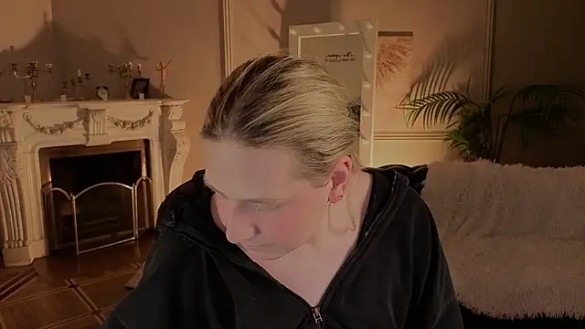 Snapshot of Jes_Solar chatting on January 31, 2026, 10:19 pm Jes Solar online show from January 31, 2026, 10:19 pm