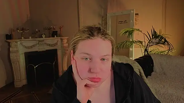 Snapshot of Jes_Solar chatting on February 4, 2026, 9:42 pm Jes Solar online show from February 4, 2026, 9:42 pm