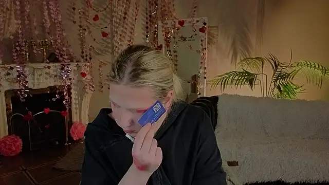 Snapshot of Jes_Solar chatting on February 14, 2026, 9:33 pm Jes Solar online show from February 14, 2026, 9:33 pm