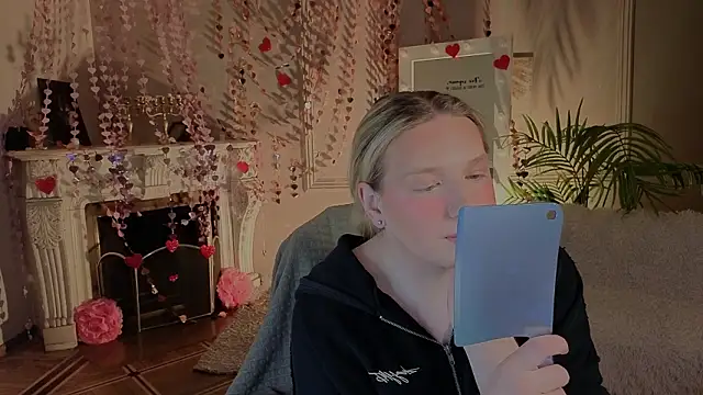 Snapshot of Jes_Solar chatting on February 20, 2026, 10:21 pm Jes Solar online show from February 20, 2026, 10:21 pm