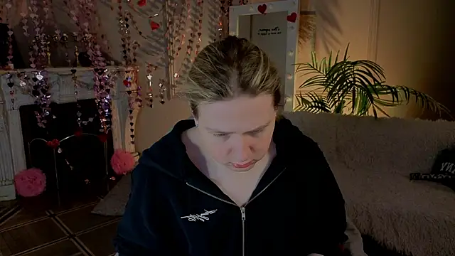 Snapshot of Jes_Solar chatting on February 22, 2026, 10:52 pm Jes Solar online show from February 22, 2026, 10:52 pm