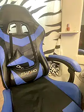 Snapshot of taimara_1 chatting on October 19, 2025, 7:36 pm taimara 1 online show from October 19, 2025, 7:36 pm