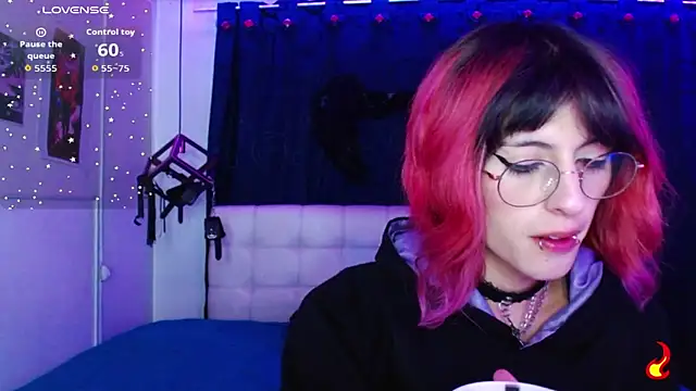 goth minerva online show from November 6, 2025, 1:23 pm