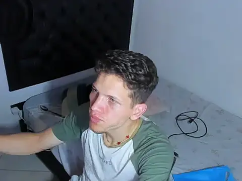 kevinkewman online show from December 17, 2025, 3:51 pm