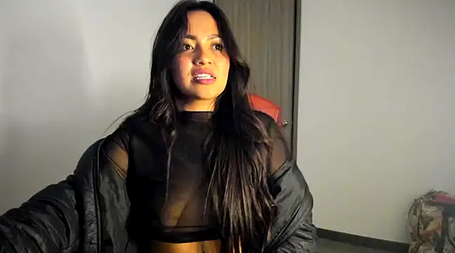Snapshot of KatyBrunette chatting on March 19, 2025, 5:30 am KatyBrunette online show from March 19, 2025, 5:30 am