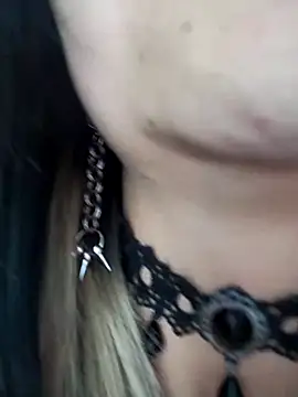 KARINNA  RAVEN online show from April 18, 2026, 1:09 am