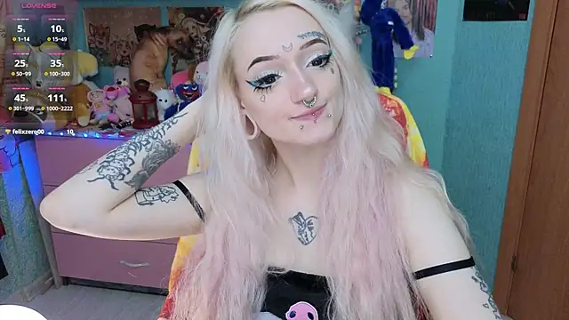 Snapshot of Manuela_unicorn chatting on November 17, 2025, 8:36 pm Manuela unicorn online show from November 17, 2025, 8:36 pm