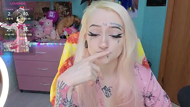 Snapshot of Manuela_unicorn chatting on February 17, 2026, 8:37 pm Manuela unicorn online show from February 17, 2026, 8:37 pm