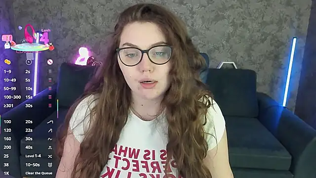 LuxSopphia online show from February 28, 2026, 8:59 am