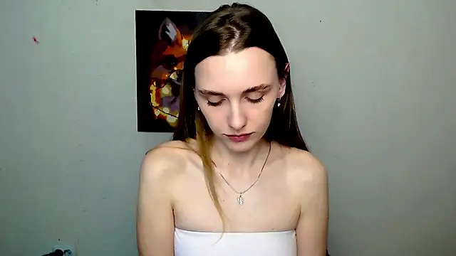 Snapshot of Doll_Angelina chatting on May 19, 2026, 5:58 am Doll Angelina online show from May 19, 2026, 5:58 am