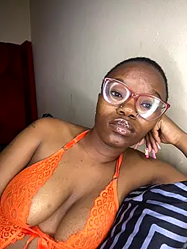 YummyMelanin117 online show from December 2, 2025, 4:02 pm