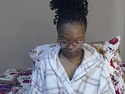 YummyMelanin117 online show from March 20, 2026, 12:54 pm