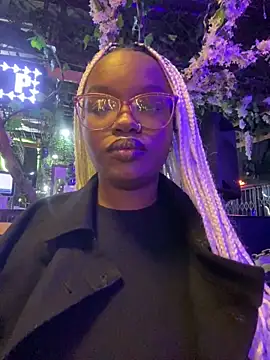 YummyMelanin117 online show from April 18, 2026, 7:07 pm