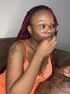 YummyMelanin117 online show from May 8, 2026, 6:57 pm