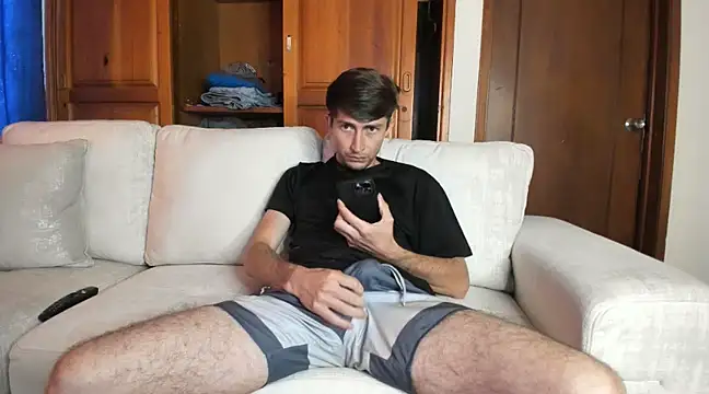 laurent 01 online show from March 19, 2025, 5:50 pm