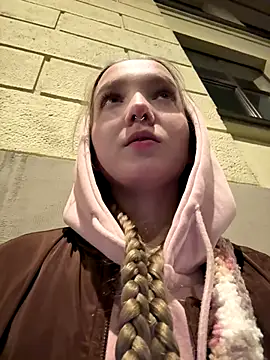 bambi lu online show from October 18, 2025, 5:46 pm