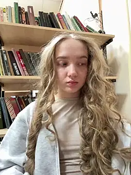 Snapshot of bambi_lu chatting on February 2, 2026, 8:07 pm bambi lu online show from February 2, 2026, 8:07 pm