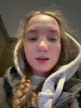 Snapshot of bambi_lu chatting on March 1, 2026, 7:49 pm bambi lu online show from March 1, 2026, 7:49 pm