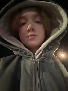 bambi lu online show from March 6, 2026, 7:43 pm