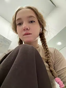 bambi lu online show from March 19, 2026, 6:34 pm