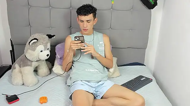 jeims hotboy online show from January 8, 2026, 2:36 am