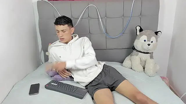 jeims hotboy online show from July 11, 2026, 2:31 pm