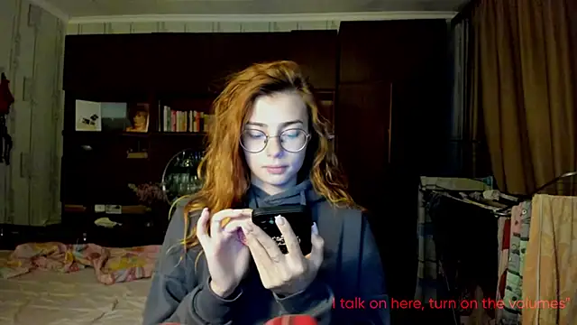 AngelaSwan online show from October 18, 2025, 3:24 pm