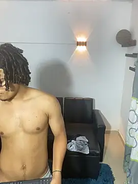 Snapshot of samxx_muscle chatting on April 26, 2026, 3:10 pm samxx muscle online show from April 26, 2026, 3:10 pm