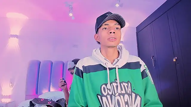 candyandmarilyn online show from November 20, 2025, 9:36 pm