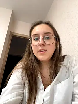 Vviikkssiikk online show from September 26, 2025, 2:32 pm