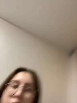 Vviikkssiikk online show from October 26, 2025, 3:40 pm